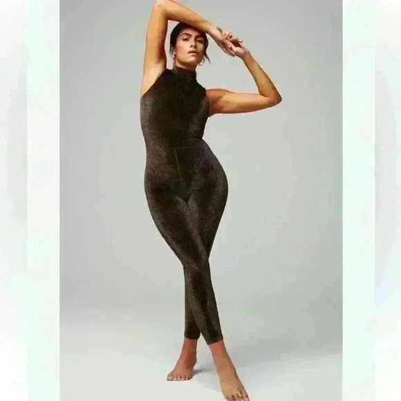 Fabletics Velour Mock-Neck 7/8 Jumpsuit Brown Size Large - Picture 1 of 10